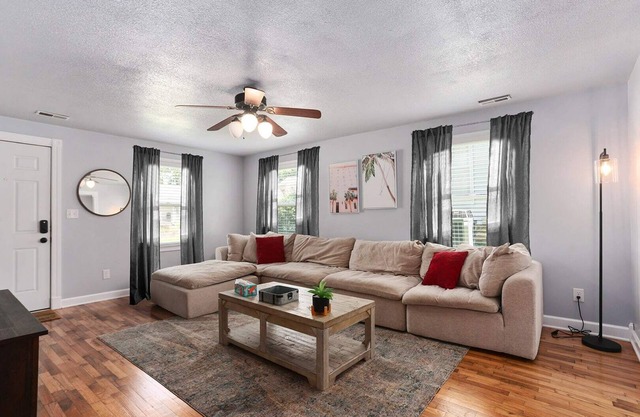 Cozy 2BR Near UCM King Beds|Family Friendly