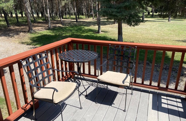 Cozy and Convenient in Rural Kalispell on 5+ Acres