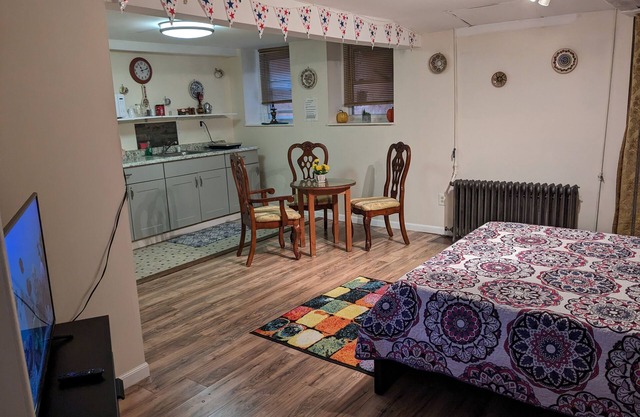 Cozy and cute private studio close to Manhatan very affordable near NYC skyline