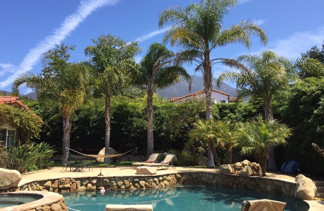 ~*~Cozy Cottage in Montecito~*~Pet Friendly -Pool