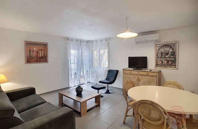 Cozy F2 Apartment, A/C, Terrace, Near Thermes & Park, Pet-Friendly, Lamalou-les-Bains