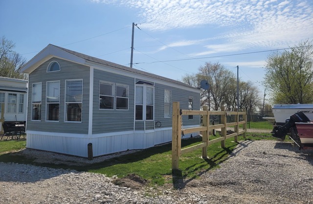 Cozy get away lot 1 birding view, nature walk, restaurants, beaches, dock sm fee