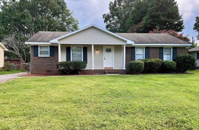 Cozy Home in Central Location, Gboro & High Point!