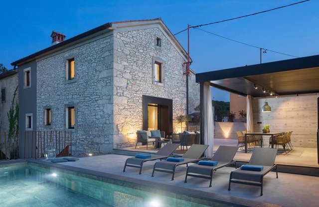 Cozy home in Labin with WiFi