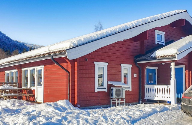Cozy home in Sysslebäck with kitchen