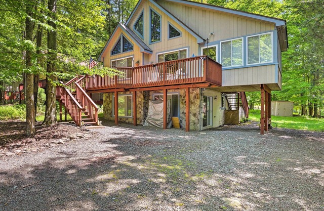 Cozy Lake Ariel Home in a Nature Resorts Community!