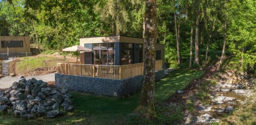 Cozy Mamer Lodge with Private Hot Tub - 4 Guests