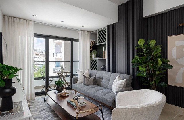 Cozy Retreat w/Rooftop, Pool, CityCenter YellowKey
