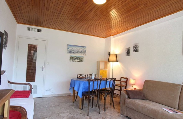 Cozy Studio in Chantemerle - Sleeps 4, Parking, Balcony, 2 Stars