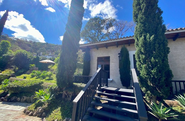 Cozy Studio In Quiet Condo With Heated Pool