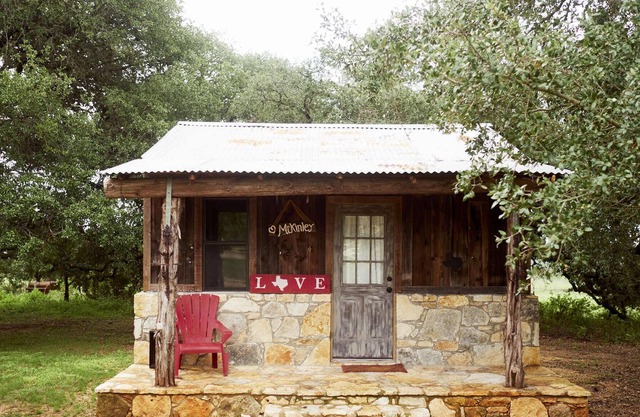 Cozy Studio Retreat - Hill Country