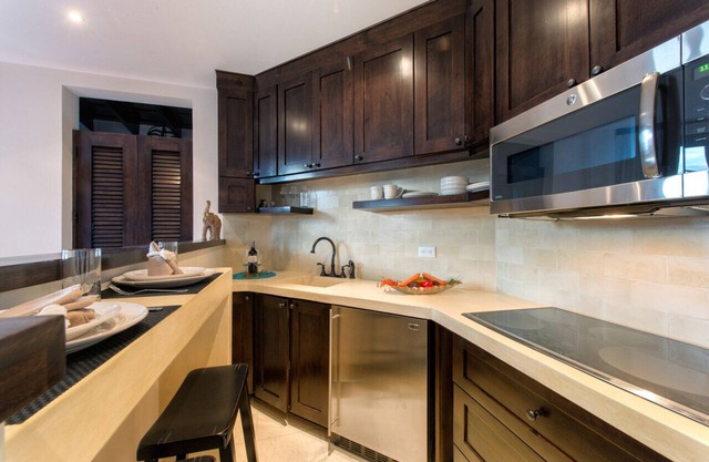 Cozy Studio with Balcony at Las Catalinas