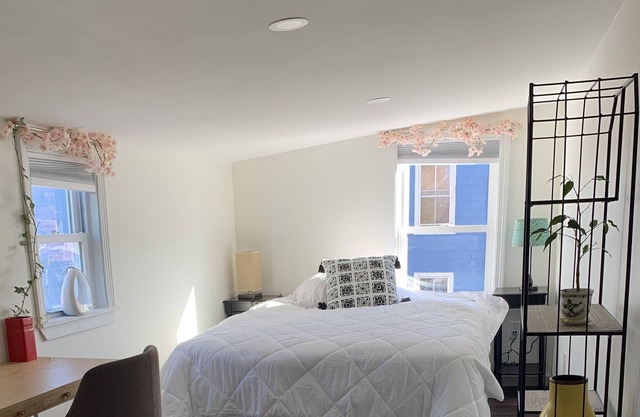 Cozy Studio with free parking
