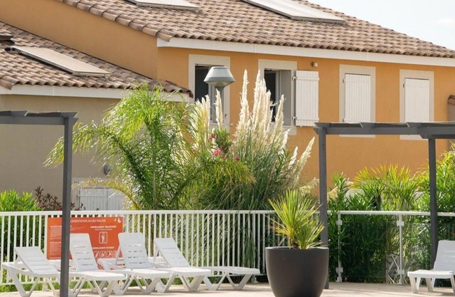 Cozy T3 Lodge with Terrace, Pool, Spa, Gym and Parking - 10 Min from Beach