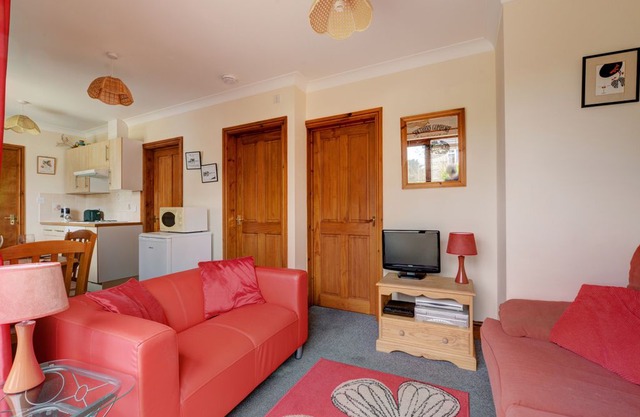 Craig Y Don - Two Bedroom House, Sleeps 4
