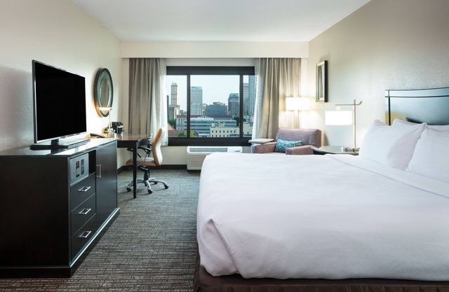 Crowne Plaza Memphis Downtown Hotel, an IHG Hotel