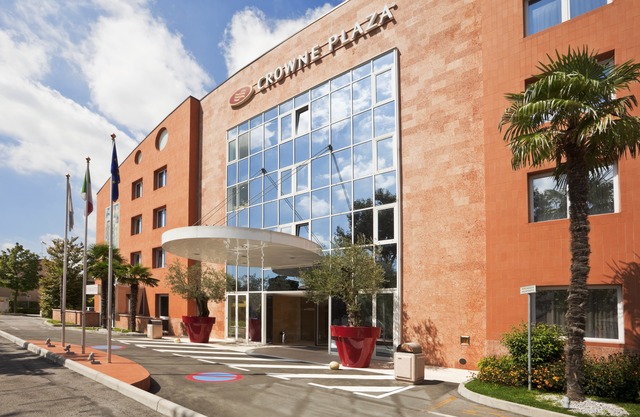 Crowne Plaza Venice East, an IHG Hotel