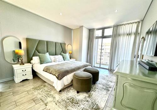 Cybo 701 The Quays