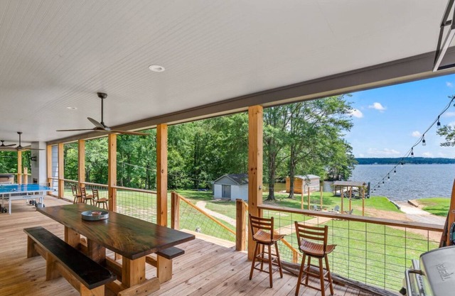 Cypress Edge on Lake Claiborne ~ Sleeps 24