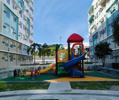 DaLei 3-103 Sleeps 8pax at Marina Spatial Condominium in Dumaguete City