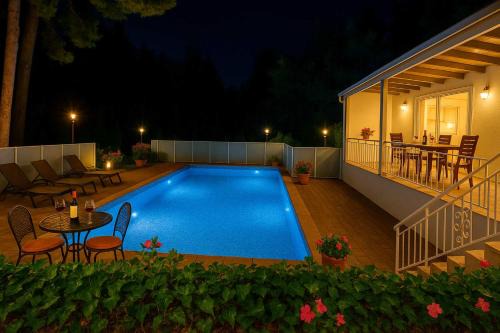 Danai's Secluded Paradise - Azure Coastal Dreams
