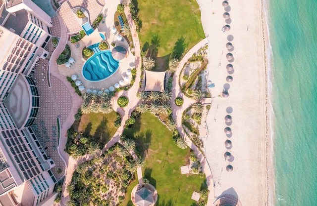 Danat Jebel Dhanna Resort