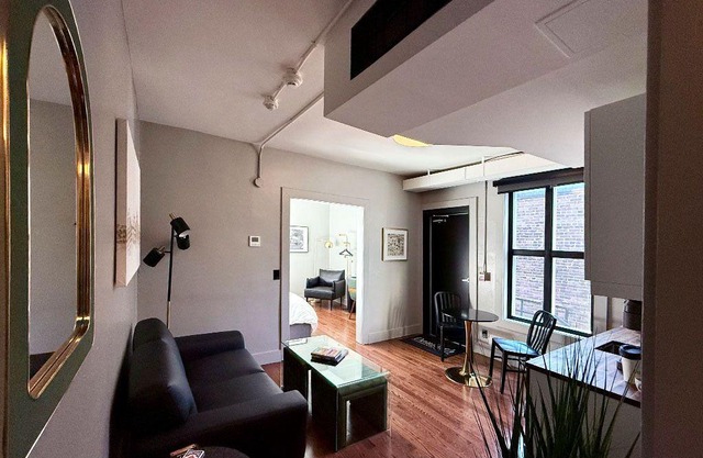 Danforth Hotel Suite #4 - Two Bedroom Suite