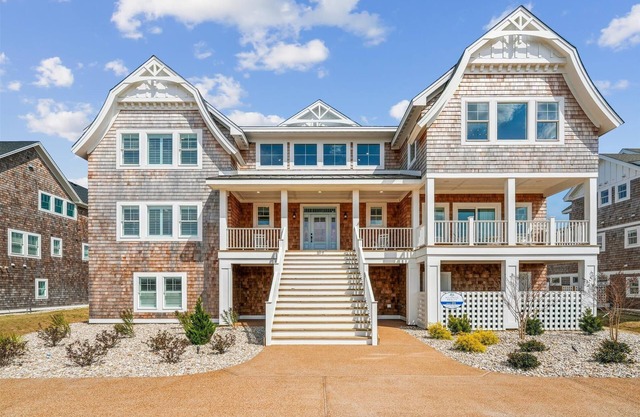 Daniels - Brand New Luxury Oceanfront Home