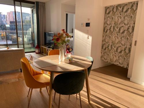 Darling Harbour 2b apt Car space upon request ICC CBD family friendly with view