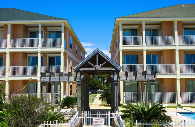 Dauphin Island Beach Club 101A Walk right out to Pools and Beach!