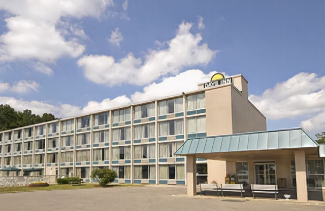 Days Inn by Wyndham Cambridge