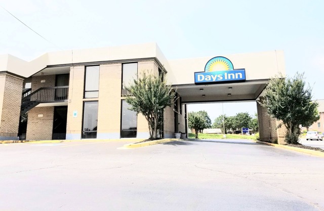 Days Inn by Wyndham Easley/Greenville/Clemson Area