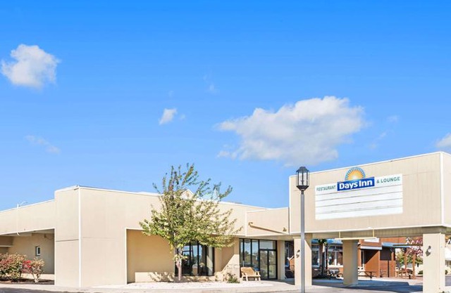 Days Inn by Wyndham Henrietta Rochester Area