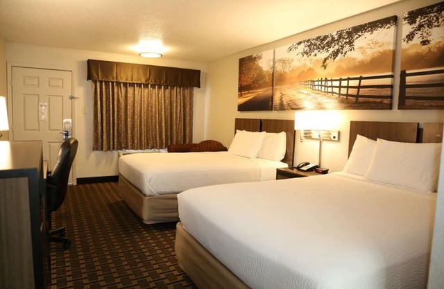 Days Inn by Wyndham Monroe