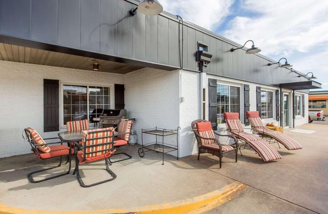 Days Inn by Wyndham Pierre