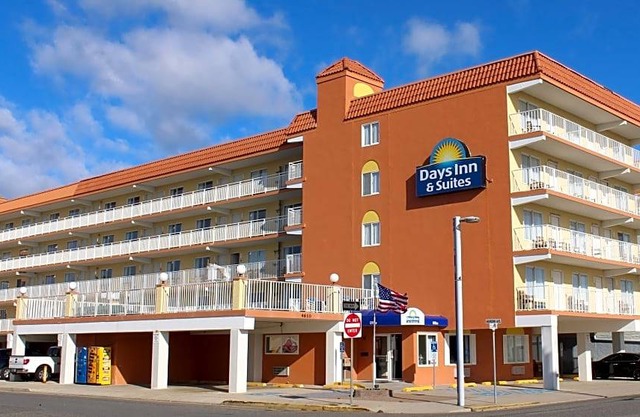 Days Inn & Suites by Wyndham Wildwood