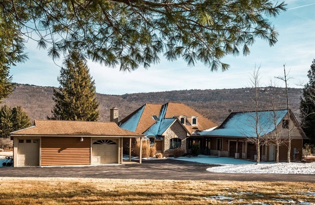 Deer Walk - 358 Lakeview Road