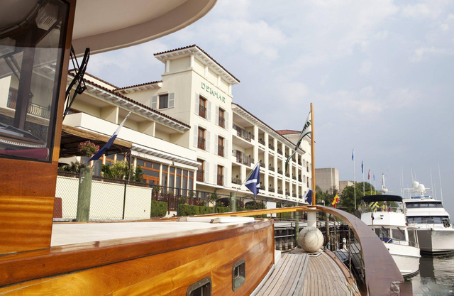 Delamar Greenwich Harbor