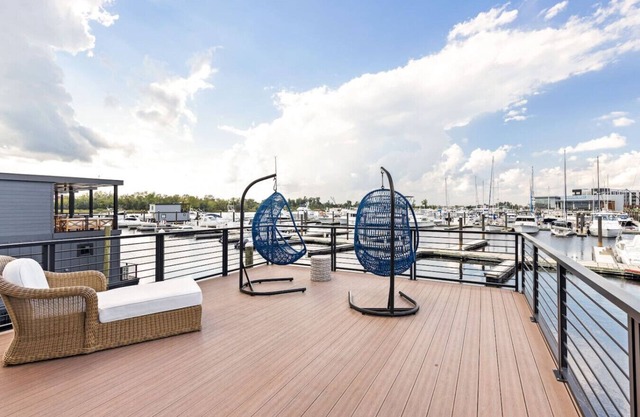 Delight @ The Cove Riverwalk Villas