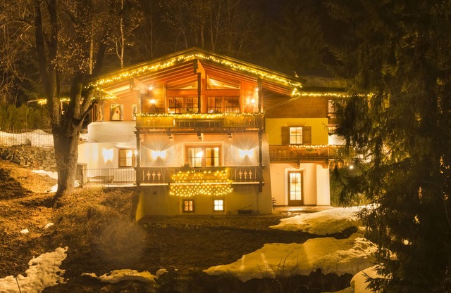 DeLuxe Chalet Valerie - Experience Luxury