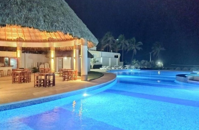 Depa en Acapulco Diamante con Club de Playa