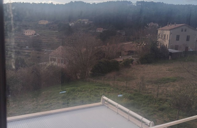 Detached house in quiet village with swimming pool.