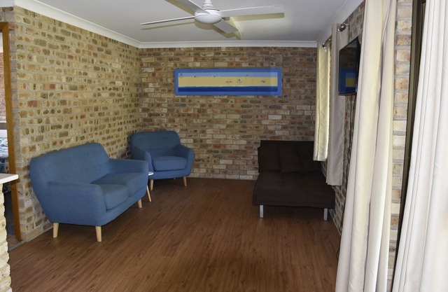 Diamond Beach Resort - 6 x 1 Bedroom Apartments