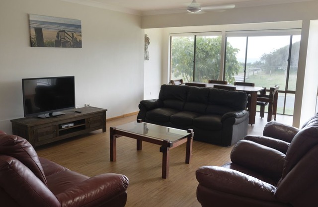 Diamond Beach Resort - Ocean View Apartment