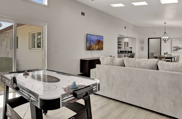 DIAMOND IN THE DESERT 💎 Scottsdale's Spacious Getaway 🌟