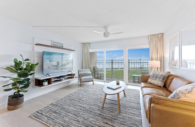 Direct Oceanfront Bliss: Ground-Floor Condo with Heated Pool & Private Beach Access 🌊☀️
