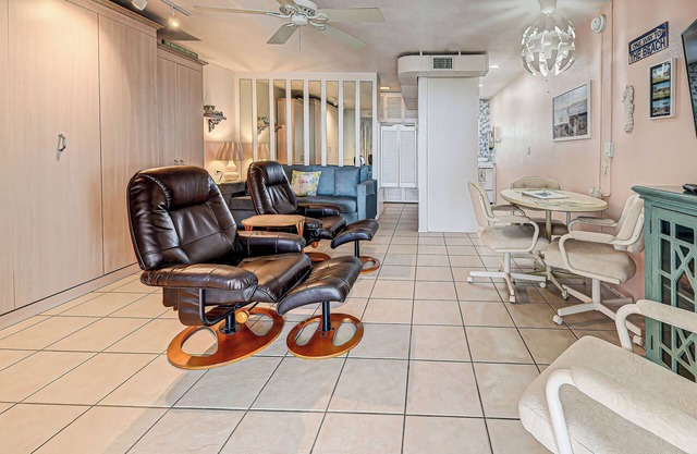 Directly on the Gulf - Unit 17 - Studio - Second Floor - Sleeps 2