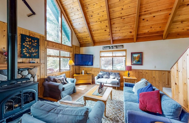 Dog-friendly Big Trees Village cabin w/deck, gas fireplace, & private W/D