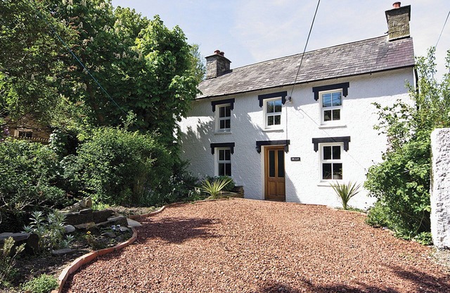 Dol Llan is in an ideal location for your family holiday in Wales.