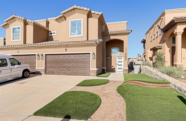 Dos Palmas Home/Modern 3BR Townhome w/Garage